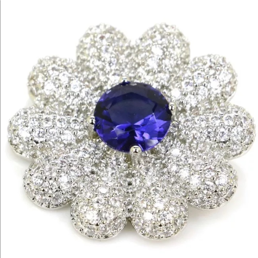 New Elegant flower diamond sapphire pendant